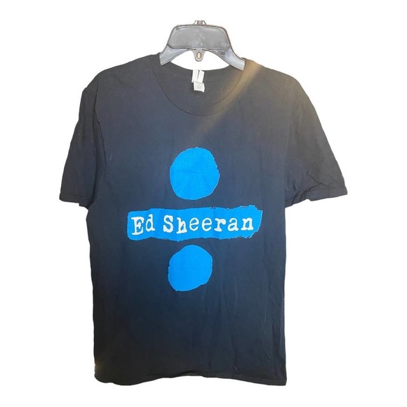 Ed Sheeran World Tour Tee MEDIUM Adult Divide 2017 Crewneck Cotton Graphic Band - Picture 1 of 4
